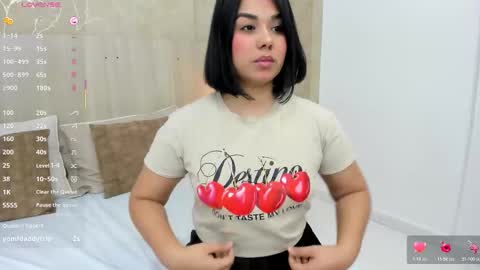 Mariana Allen online show from December 18, 8:02 pm