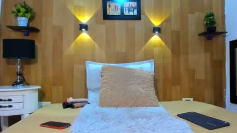 Mariana Angel online show from February 9, 2:29 pm