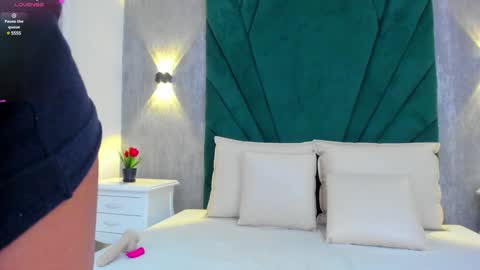 Mariana online show from February 4, 1:38 pm