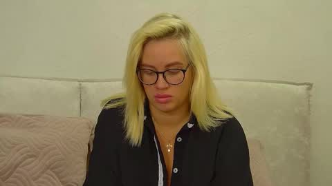 Maria online show from May 18, 6:08 am