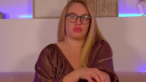 Maria online show from March 12, 5:07 pm