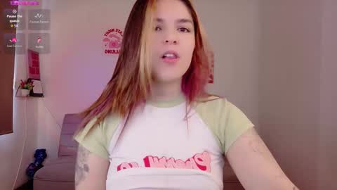 mariangeel_ online show from October 3, 3:28 pm