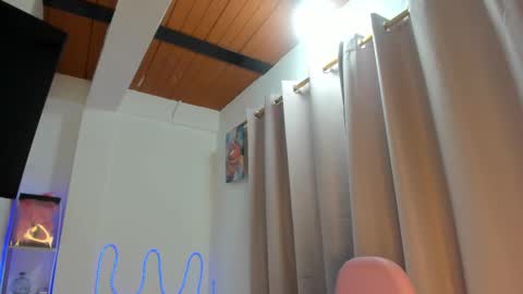 Mariangel online show from March 20, 1:21 am