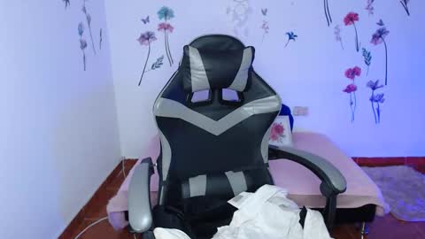 Mariana online show from February 14, 2:57 am