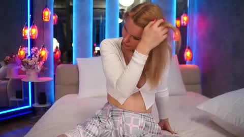 Maria online show from November 19, 6:46 am