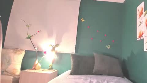 Theressa online show from September 9, 10:59 am