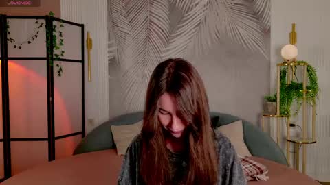 Marie LEAVE YOUR  WITH ME online show from June 2, 5:08 am