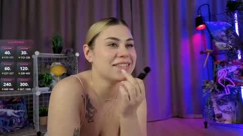 Mira and Mari online show from April 21, 8:05 pm