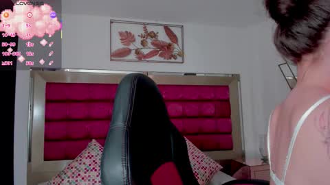 Mariee online show from March 7, 6:59 pm