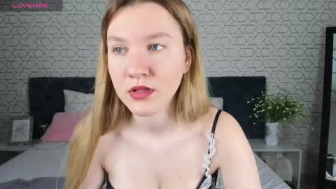 mariel_brown online show from January 12, 8:14 am