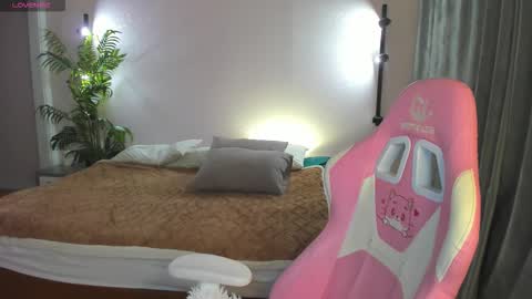 Mariel online show from November 3, 12:58 am