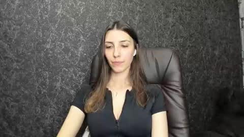 marielleanker online show from November 18, 3:40 am