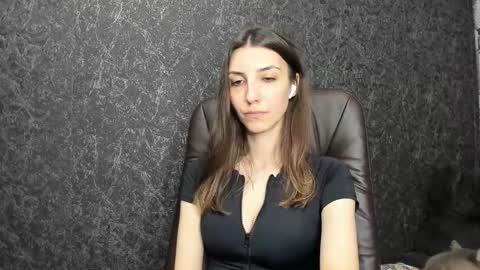 marielleanker online show from November 28, 4:43 pm