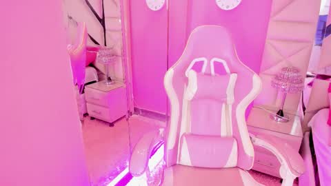 Stefany  online show from November 26, 9:05 pm