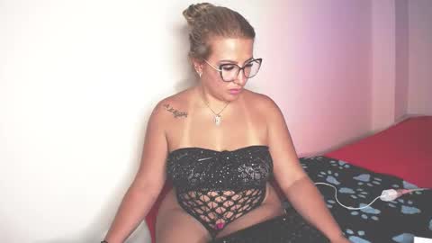 Marilyn Leon online show from October 23, 1:33 am