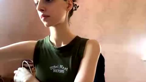 Anny online show from July 13, 7:09 am