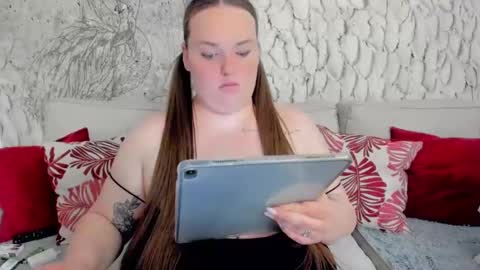 Mary online show from February 16, 5:48 pm