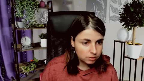 martaedams online show from December 18, 6:29 am