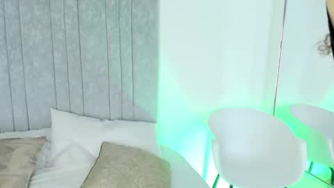 mari online show from January 9, 1:43 am