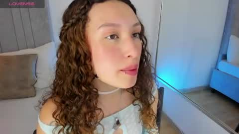 mari online show from June 19, 9:18 pm