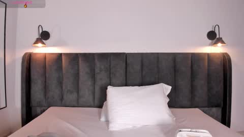 Laura online show from March 8, 8:13 pm