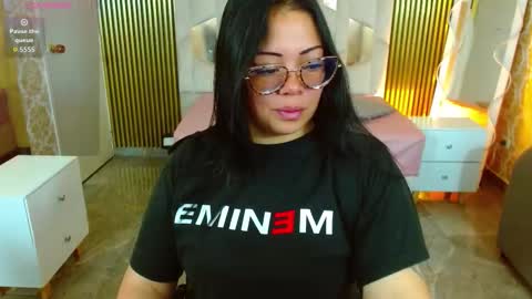 Hey im martina online show from December 15, 3:23 am