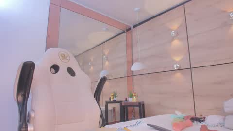 martina touss  online show from October 20, 11:35 am