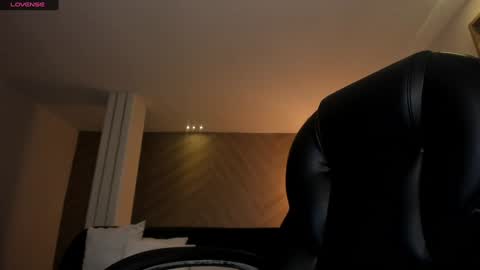 Martinna Bonnet online show from February 2, 10:24 am