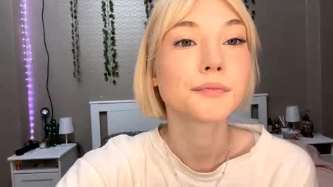 Lisa online show from February 9, 2:08 pm