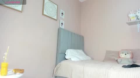 mary_cute9 online show from November 22, 12:19 pm