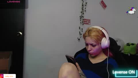                      100   online show from December 2, 3:25 pm