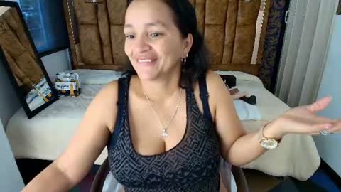 Marylin online show from July 18, 8:33 pm