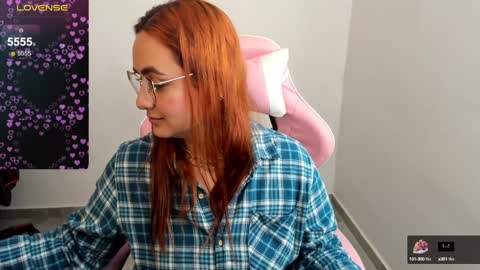 Dulce Maria online show from January 22, 5:17 pm