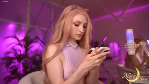 Mary online show from January 24, 10:08 pm