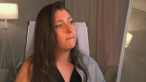 Mary Miller online show from September 21, 11:09 am