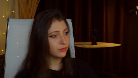 Mary Miller online show from September 19, 10:58 am