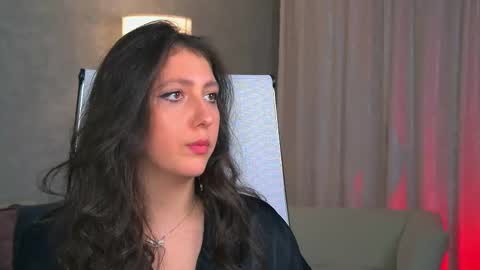 Mary Miller online show from September 25, 2:16 pm