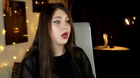 Mary Miller online show from February 25, 10:03 am