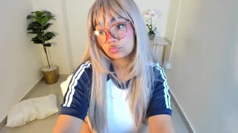 Mathilde  online show from September 29, 3:55 am