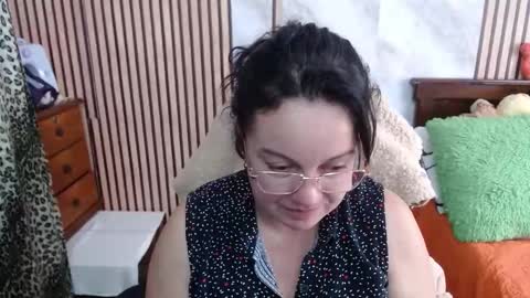 Sonia online show from September 19, 9:25 pm