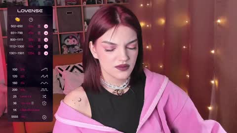 Mavis online show from December 13, 9:51 pm