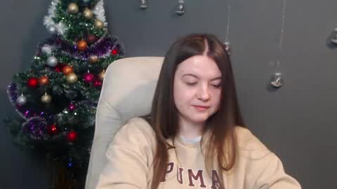 MavkaCute online show from December 18, 7:18 pm