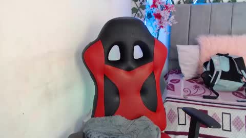 maxinesex_ online show from October 9, 3:05 pm