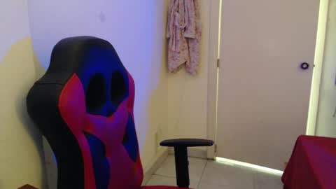 maxinesex_ online show from March 30, 1:54 pm