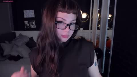 Woman online show from October 30, 6:38 am