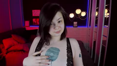 Woman online show from January 1, 12:44 pm