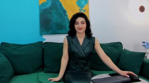 Maya online show from January 24, 2:19 pm