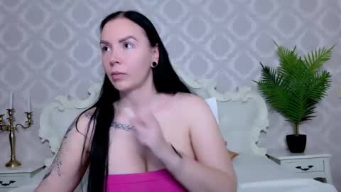 MayaCruise online show from September 15, 8:33 am