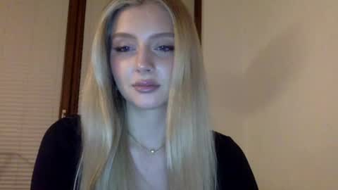 mayaflirt online show from April 7, 7:49 pm