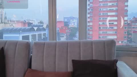 Mayajhons online show from February 1, 2:27 pm